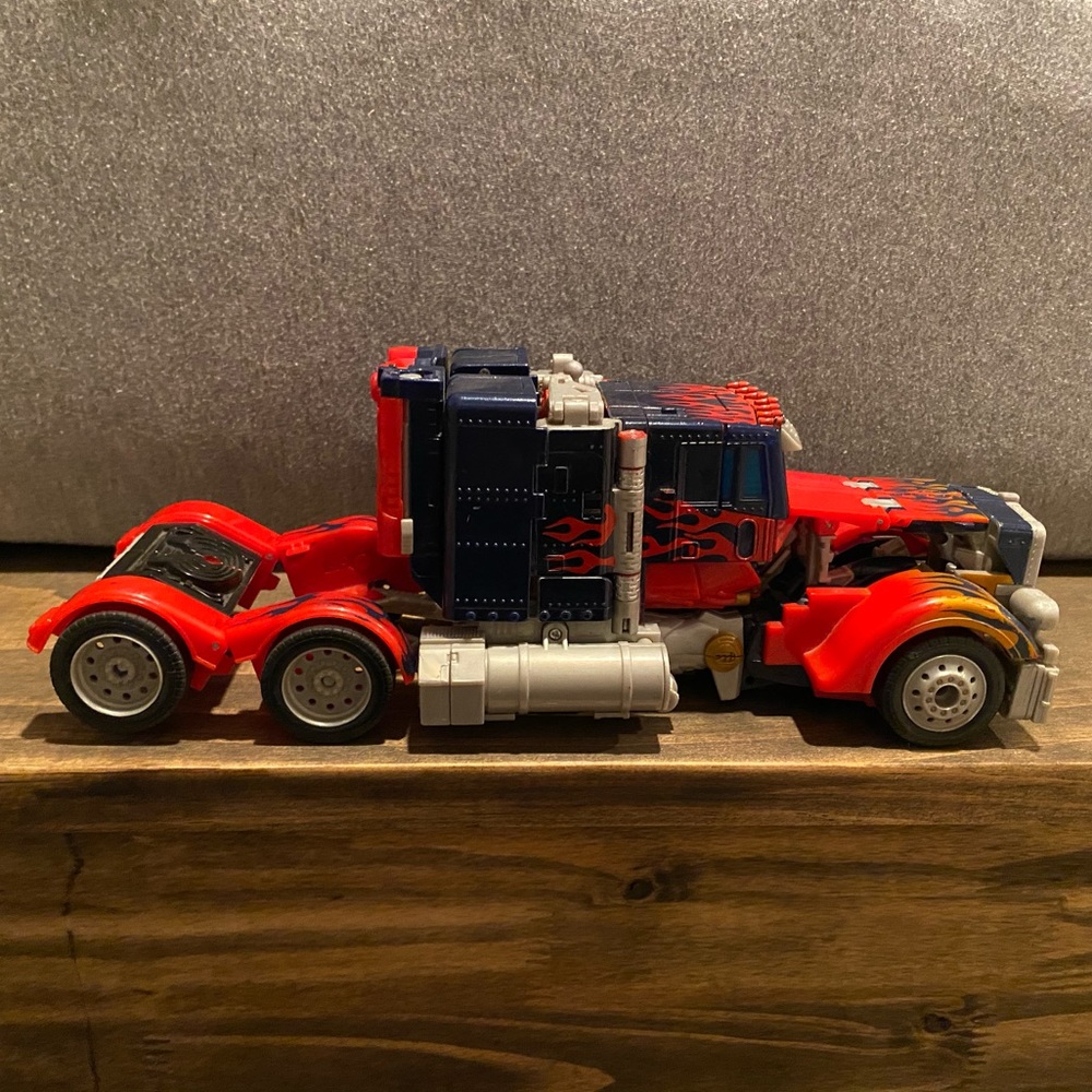 Transformers - Picture 4 of 5